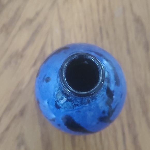 Vintage handmade bud vase - Picture 2 of 4